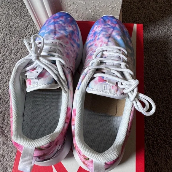 Nike Roshe run one cherry blossom sz 8 women’s walking gym workout shoes - Picture 5 of 8
